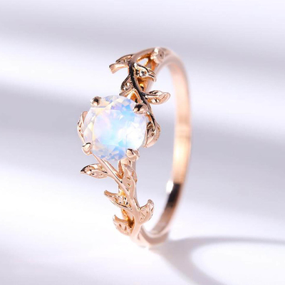 14Kローズの金ぱくの花のラウンド カットのMoonstoneの結婚指輪の婚約指輪