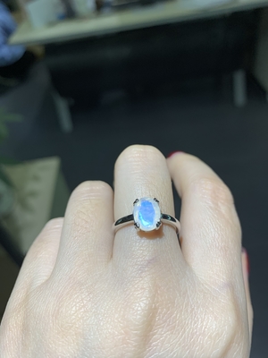 CZリング約束の女性記念日リングが付いている14Kホワイト ゴールドの楕円形の切られたMoonstone