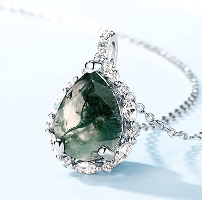 誕生日の緑の宝石の約束の結婚の宝石類のギフトのための自然なコケ瑪瑙925の純銀製の吊り下げ式のネックレス