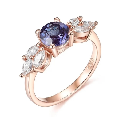925純銀製ローズの金1つのカラットの花のハロー リング虹のMoonstoneリング