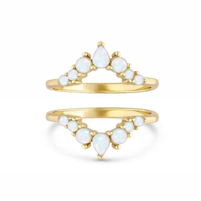 925純銀製の彫面を切り出された虹のMoonstoneの婚約指輪のあたりの自然な宝石用原石の宝石類