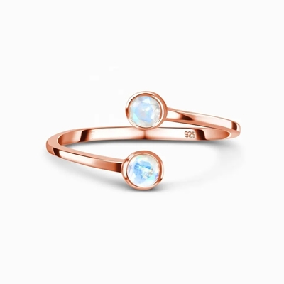 ホワイト ゴールドの楕円形のMoonstoneのアール・デコの独特な婚約指輪は925純銀製を置いた