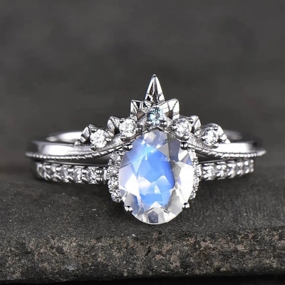 ホワイト ゴールドの楕円形のMoonstoneのアール・デコの独特な婚約指輪は925純銀製を置いた
