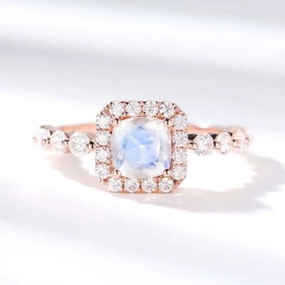 美しい925純銀製リング、女の子のための楕円形の切られたMoonstoneの宝石用原石リング