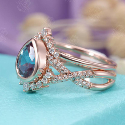 925純銀製のナシの形型の結婚指輪のローズの金のAlexandriteの婚約指輪セット