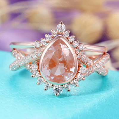 925純銀製のナシの形型の結婚指輪のローズの金のAlexandriteの婚約指輪セット