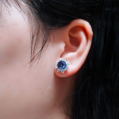 固体925純銀製の女性のための作成されたTanzanite CZのクリスマスの宝石類のスタッドのイヤリング