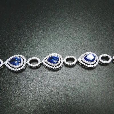 ナシの切口のTanzaniteの女性のための銀製のすばらしい質のブレスレット