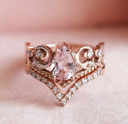 型感謝したS925ローズの金の骨董品Czの婚約指輪は記念日のギフトを約束する