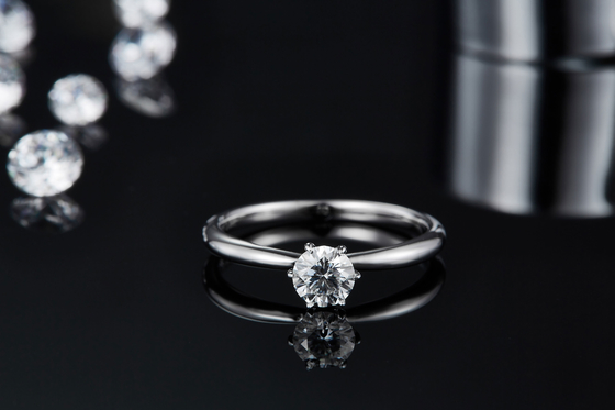 Moissaniteの卸し売り宝石類925の純銀製の結婚の約束のMoissaniteのダイヤモンド指輪