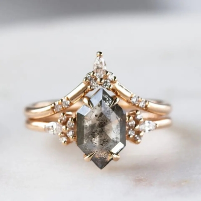 925銀製の六角形は塩を切り、コショウのダイヤモンドのMoissaniteリングは一致の女性を鳴らすセットを曲げた