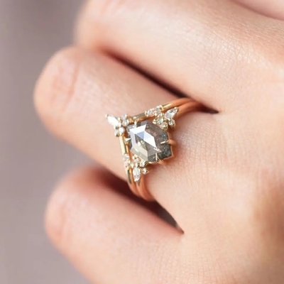 925銀製の六角形は塩を切り、コショウのダイヤモンドのMoissaniteリングは一致の女性を鳴らすセットを曲げた