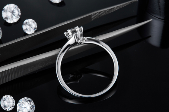 7.5mm Moissaniteの銀リング開いた方法壮大さの宝石類のあたりの女性9k