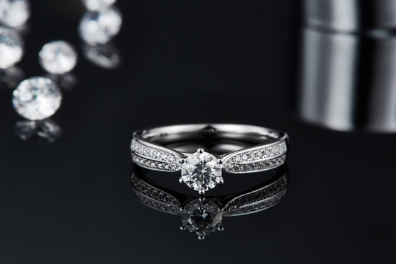 ミニマリストは9K金の宝石類、Moissanite 925銀製リング セットを設計する