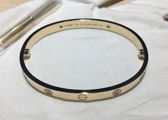 6.1mm Width 18K Solid Gold Jewellery Bangle 0.42carat With 4 Diamond