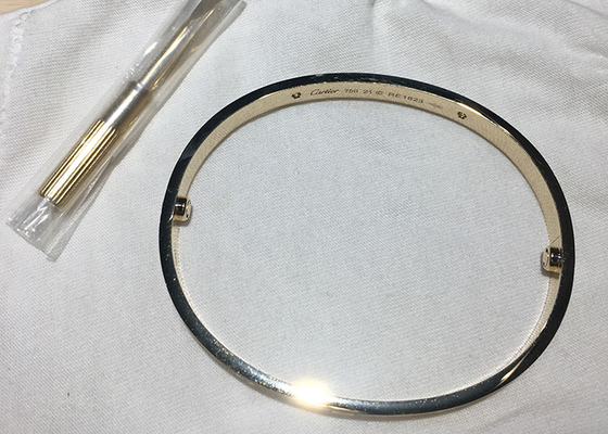 6.1mm Width 18K Solid Gold Jewellery Bangle 0.42carat With 4 Diamond