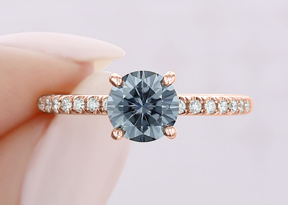 9K Gold Material Lab Grown Moissanite Ring Silver Grey Color 1ct 5pcs Dimension