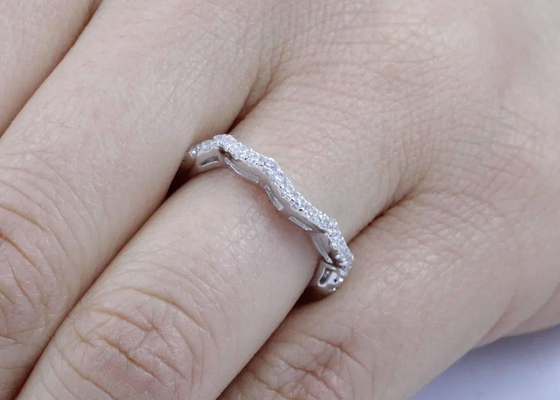OEM ODM Natural Diamond Wedding Rings、Halo Style Promise Rings 6.5mm Dimension