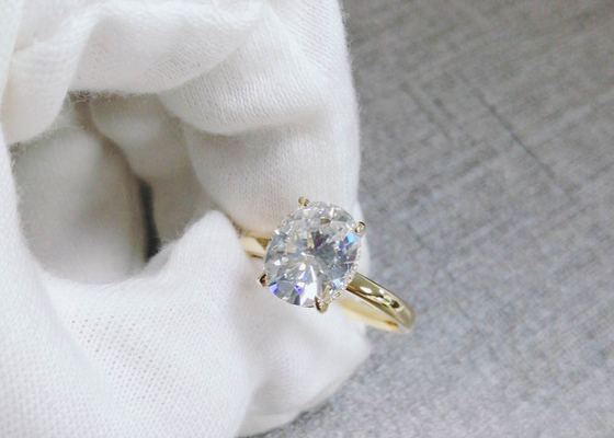 1.5ct Oval Cut Lab Grown Moissanite Ring 14K Gold Material 0.7×0.9cmのサイズ