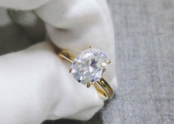1.5ct Oval Cut Lab Grown Moissanite Ring 14K Gold Material 0.7×0.9cmのサイズ