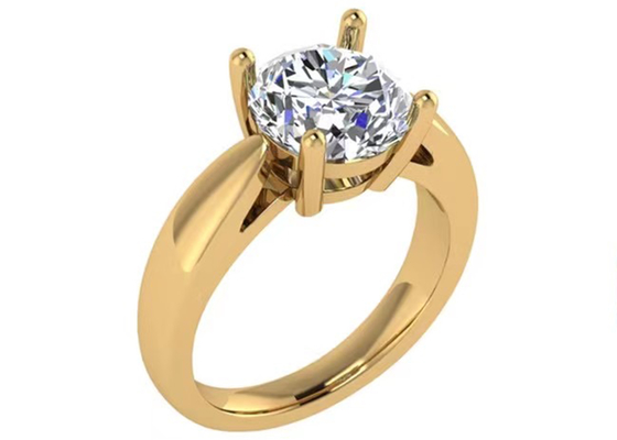 14K Solid Gold Jewellery、Round Cut 2.7ct Natural Solitaire Diamond Ringsを置く手