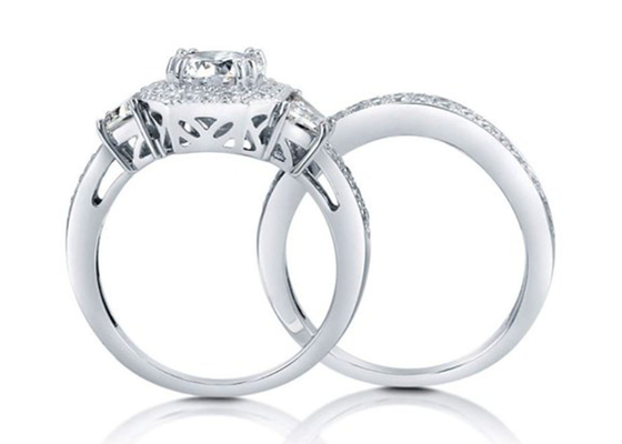 Anniversaryのための6.5MM 1ct Diamond Engagement Wedding Rings Round Cutting