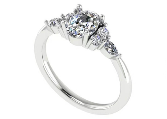 OEM Oval Diamond Engagement RingのRound White Gold Ring 7.19x5.15x3.17mmのサイズ