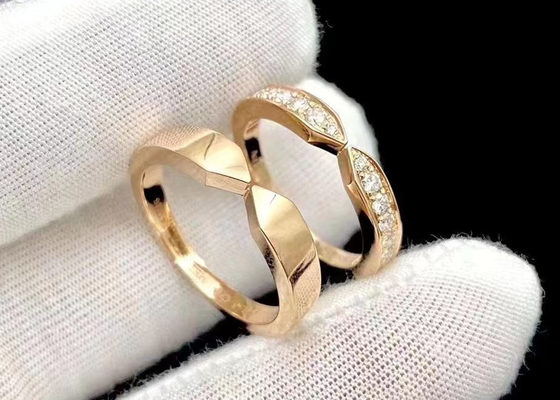 ヘビ18k Gold Diamond Engagement Ring 0.30ct 3.98gの重量Prong Setting