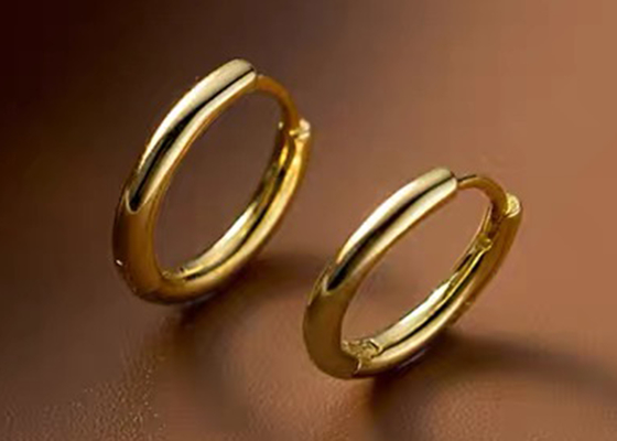 Helixセクシーな14k Gold Hoop Earrings ODM For Women 1.2mm×10mm Dimension
