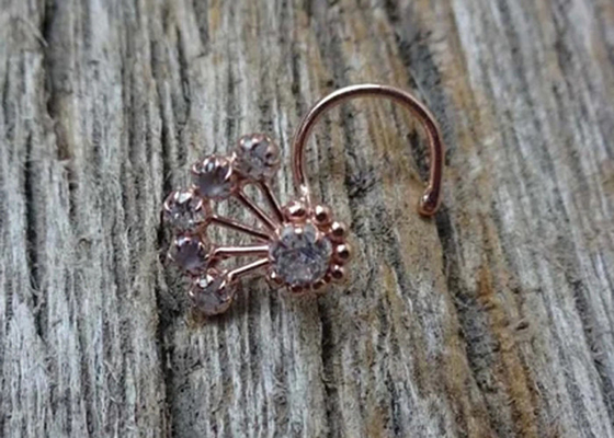 Daily Wear OEM ODMのための18KローズGold Nose Ring With Diamond 0.05ct