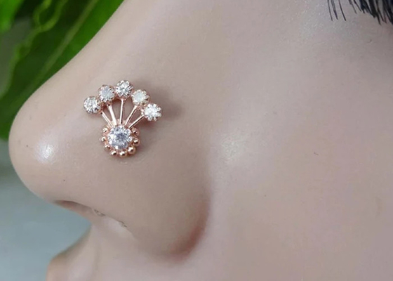 Daily Wear OEM ODMのための18KローズGold Nose Ring With Diamond 0.05ct