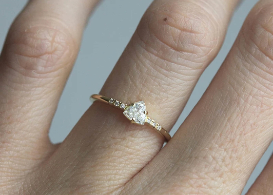 4×4mm Triangle Stone ODMとのReal Diamond Jewellery Ringを作りなさい