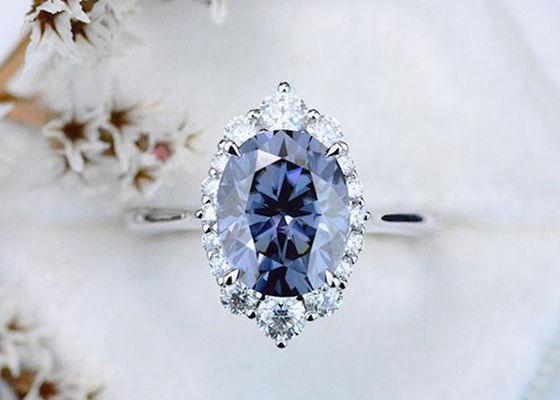 3カラットのOval Lab Grown Moissanite Ring Dark Grey色8×10MMのサイズ