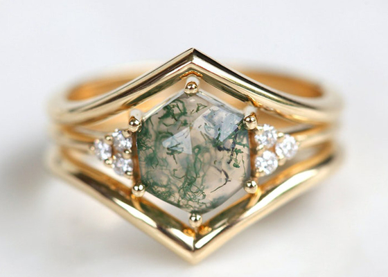 六角形のCut Green Moss Agate Engagement Ring 14k Gold Material 6.5mm Size