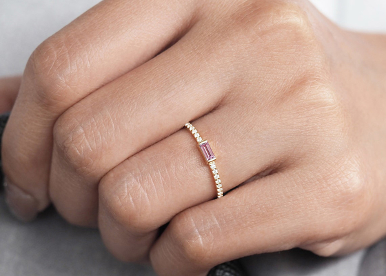 Engagement Prong Setting Typeのための薄いDiamond 9K Gold Ring 0.20ct 2.5MM Width