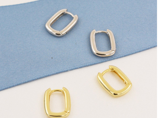 楕円形のHoop 9K Gold Earrings 2mm Thickness With 6x10mm Inner Diameter