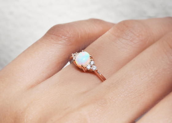 Cobochon Cut 9K Gold Ring、0.5ct Natural Opal Ring 5×7MM Size