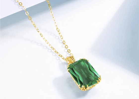 型14K Gold Necklaces 2.67ct 8×10mm With Natural Emerald Pendant