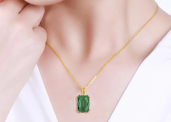 型14K Gold Necklaces 2.67ct 8×10mm With Natural Emerald Pendant